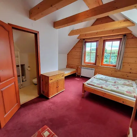 Raj Ferienhaus Bešeňová